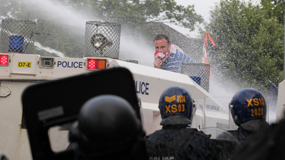UK police apply pressure on government for water cannons