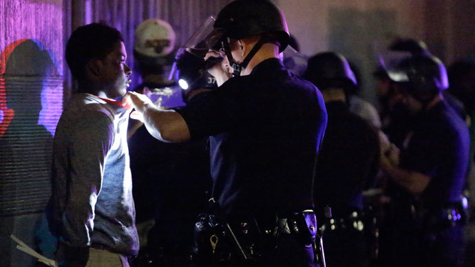 Los Angeles police arrest about a dozen people after a peaceful protest supporting Trayvon Martin turned unlawful in the Leimert Park neighborhood Los Angeles, California, July 15, 2013.(Reuters / Jason Redmond)