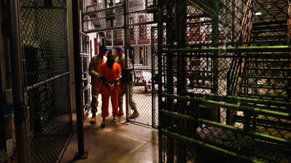 Appeals court says Gitmo detainees can challenge force-feeding