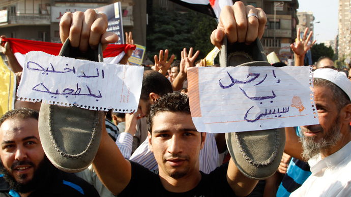 Thousands turn up for subdued Egypt protests