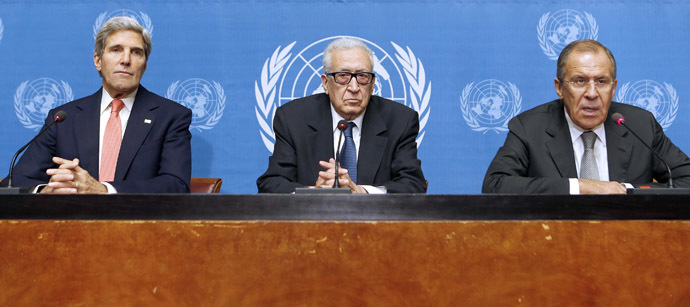 Russian Foreign minister Sergey Lavrov (R) speaks on September 13, 2013 during a press conference with United Nations-Arab League special envoy for Syria Lakhdar Brahimi (C) and US Secretary of State John Kerry after their high-stakes talks on Syria's chemical weapons at the UN headquarters in Geneva. (AFP Photo/Larry Downing)