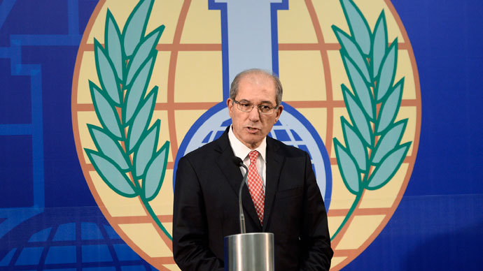Organisation for the Prohibition of Chemical Weapons (OPCW) Director General Ahmet Uzumcu speaks during a news conference in The Hague, October 9, 2013.(Reuters / Toussaint Kluiters)