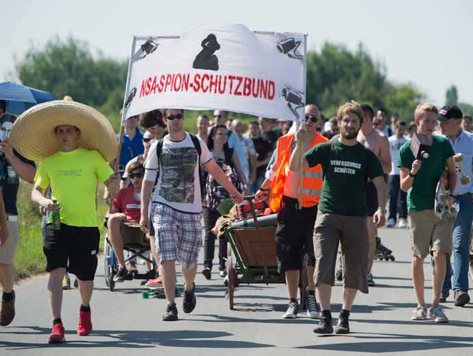 A few hundred people take part in a protest outside a US National Security Agency (NSA) listening station in Griesheim near Darmstadt, Germany (AFP Photo)