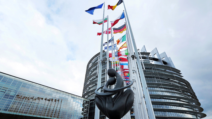EU parliament votes to suspend US from financial databank to avoid spying