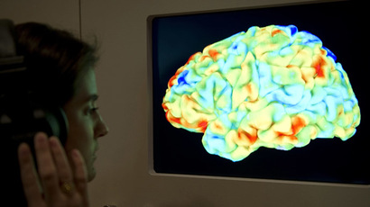 Scientists work on backing up human brain with computers