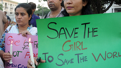 Protests in India after police try to forcibly cremate body of twice raped, burnt 16yo girl