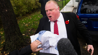 Toronto crack-smoking mayor Rob Ford missing after flying to US