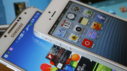 Apple to sell iPhones through worlds’ biggest carrier China Mobile