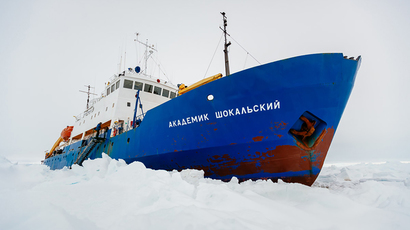 Passengers of ice-bound Russian ship in Antarctic rescued