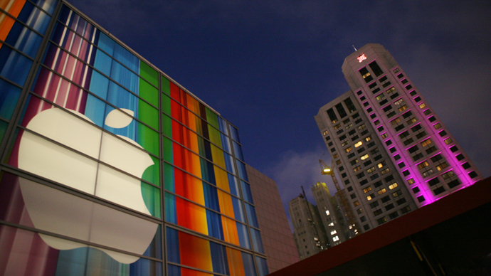 Apple execs deny company helps NSA monitor iPhone users
