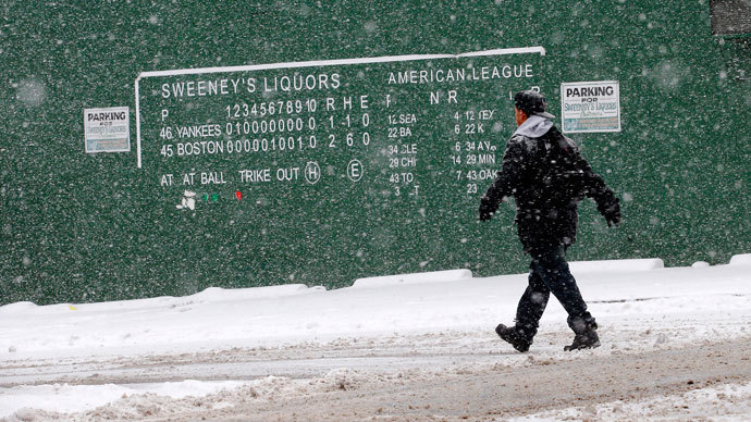 At least 1,600 flights put on hold as nor'easter storm prepares to dump snow across East Coast