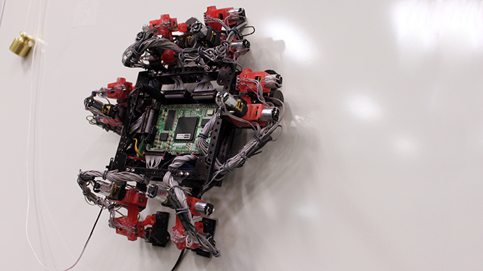 Crawling gecko robot may help tend spacecraft one day (VIDEO)