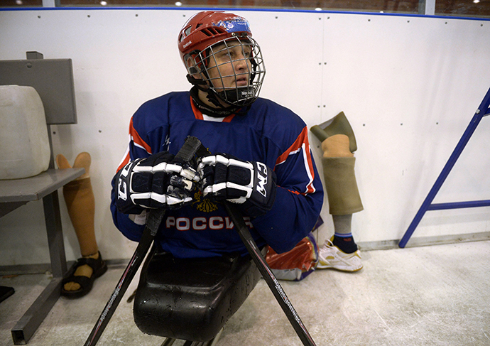 Captain of the Russian national sledge hockey team Vadim Selyukin during the team's training session in Aleksin. (RIA Novosti / Grigoriy Sisoev)