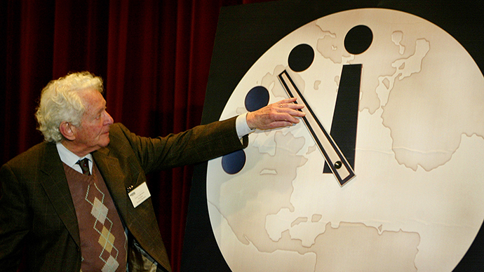 'Doomsday clock' still at five to midnight, scientists warn