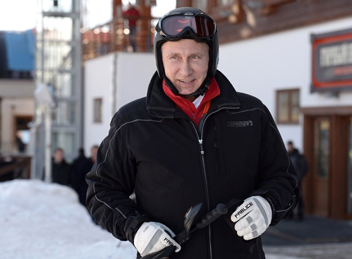 Russia's President Vladimir Putin visits the mountain Laura Cross Country and Biathlon Centre near the Black Sea resort of Sochi, on January 3, 2014. (AFP Photo / RIA Novosti / Alexei Nikolsky)