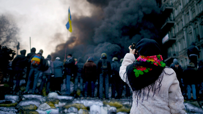 Kiev protesters siege energy ministry building as Donetsk holds pro-govt rallies