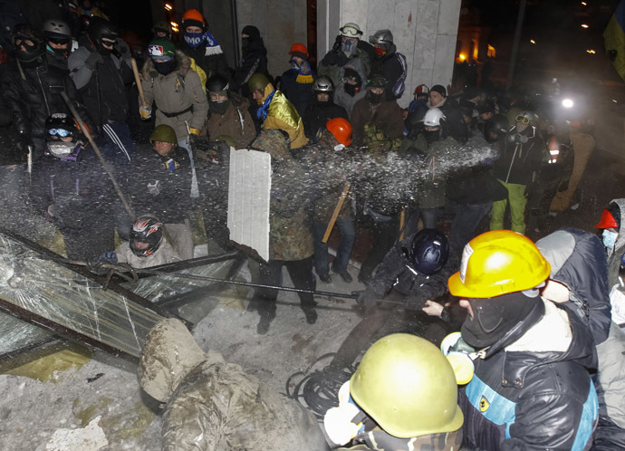 Riots near the House of Ukraine, Kiev, January 26, 2014. (Reuters/Vasily Fedosenko)
