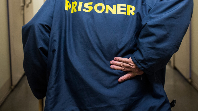 ​US announces early release plan for nonviolent, low-level drug offenders