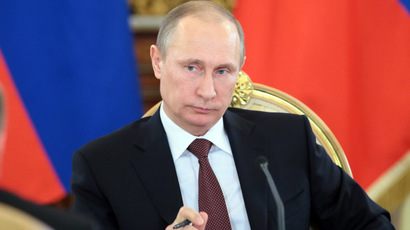 Putin signs into force more anti-extremism laws