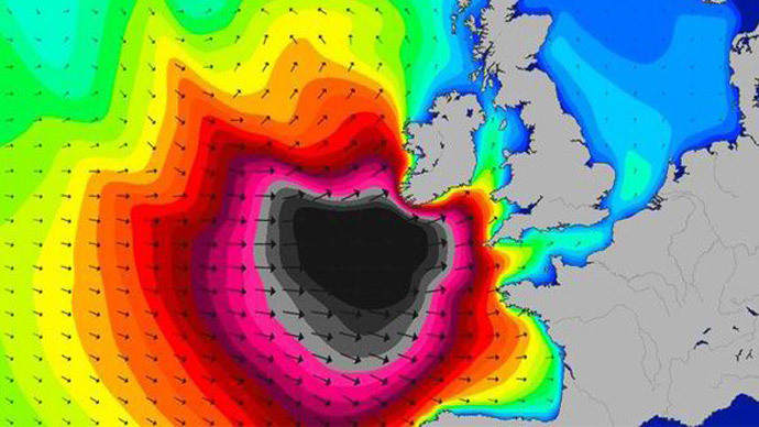A deluge of torrential rain and hurricane-force winds will smash into Britain (Image from magicseaweed.com)