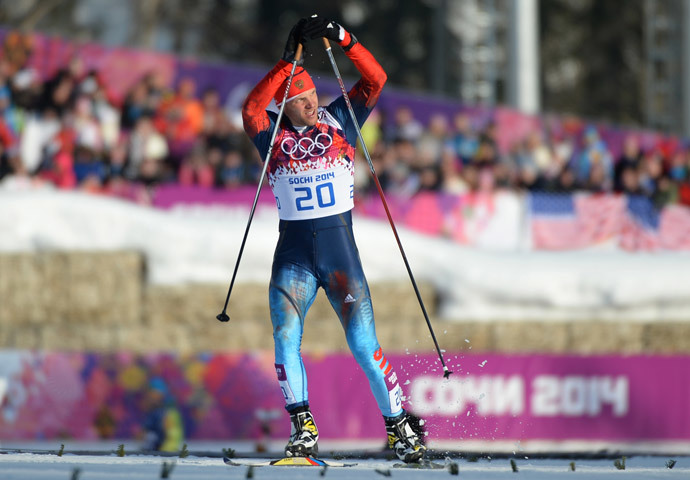 Anton Gafarov finishes the race at the Men's Sprint Free Semifinals (RIA Novosti / Konstantin Chalabov)