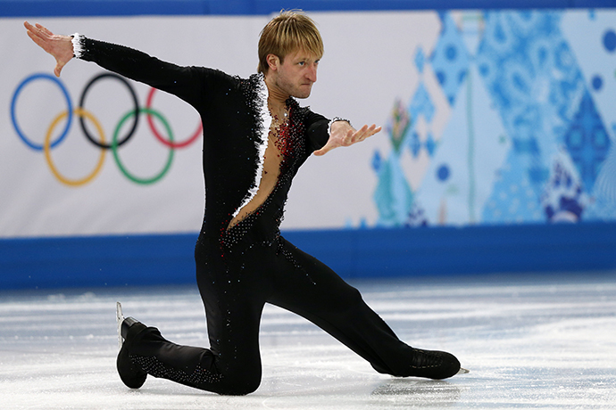 Russia's Yevgeny Plushenko performs in the Men's Figure Skating Team Short Program at the Iceberg Skating Palace during the Sochi Winter Olympics on February 6, 2014. (AFP Photo / Adrian Dennis)