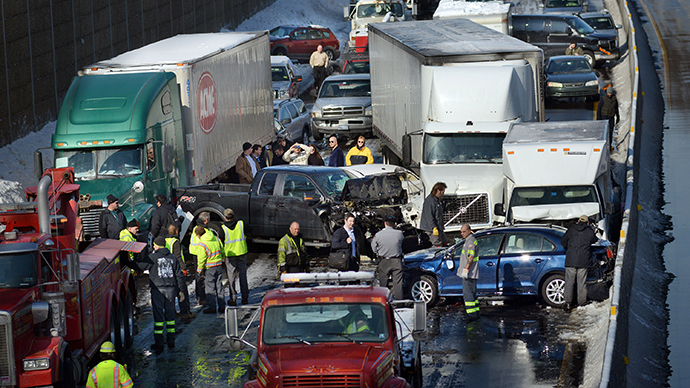 Up to 100 cars pile up on icy Pennsylvania highway (PHOTOS)