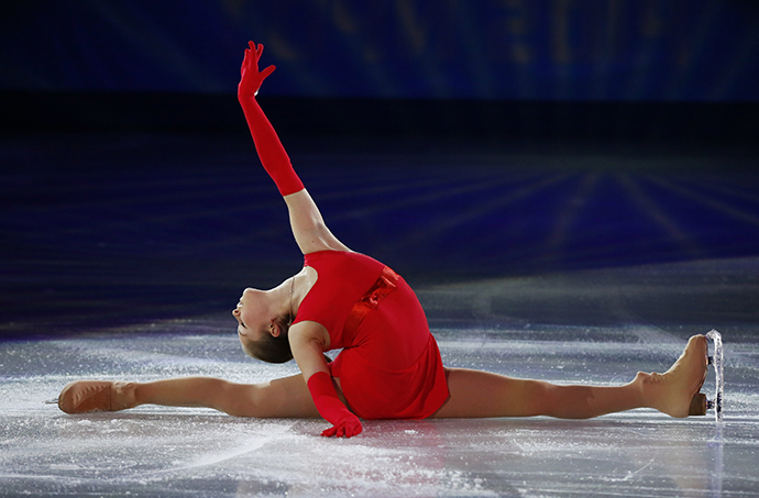 Russia's Yulia Lipnitskaya performs during the Figure Skating Gala Exhibition at the Sochi 2014 Winter Olympics, February 22, 2014. (Reuters / Lucy Nicholson)