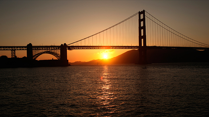 Golden Gate Bridge hits record 46 suicides in 2013