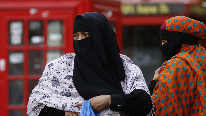 Women teachers told not to apply for jobs at UK Muslim school