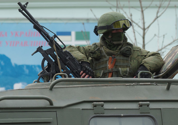 A soldier outside the Sevastopol coastguard unit of the Ukrainian Border-guard Service.(RIA Novosti / Vasiliy Batanov)