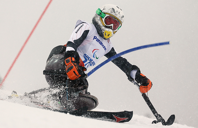 Germany's Anna-Lena Forster skis in the first run of the women's sitting slalom event at the 2014 Sochi Paralympic Winter Games at the Rosa Khutor Alpine Center, March 12, 2014 (Reuters / Christian Hartmann)