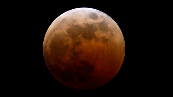 'Blood moon' rising: Total lunar eclipse on April 14-15, first in rare series