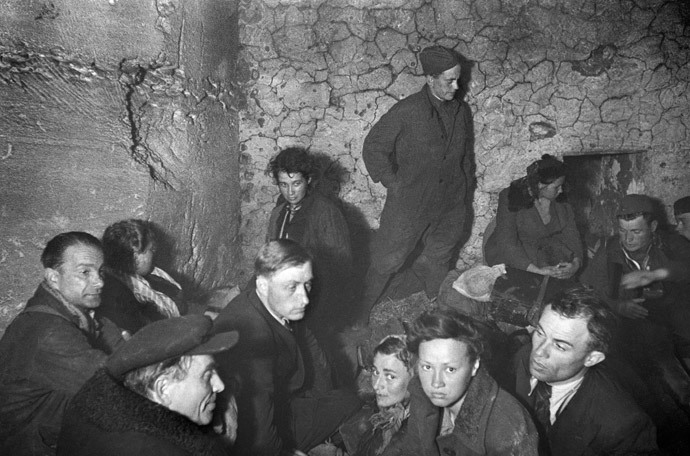 Soviet pilots and civilians shelter from Luftwaffe bombing in Kerch catacombs, May 1942 (RIA Novosti / Anatoliy Garanin)
