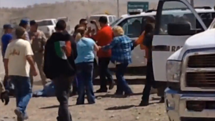 Supporters gather to defend Bundy ranch in Nevada, FAA enacts no-fly zone