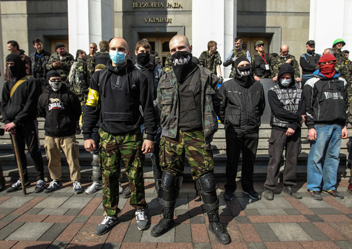 Members of the Ukrainian far-right radical group Right Sector.(Reuters / Valentyn Ogirenko)