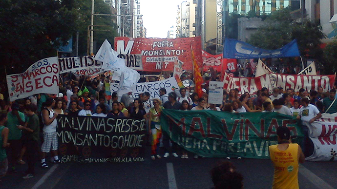Argentina environmentalists, farm workers protest Monsanto pesticides