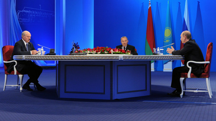 Russian President Vladimir Putin, Kazakh President Nursultan Nazarbayev and Belarusian President Aleksandr Lukashenko (from right to left) at the meeting of the Supreme Eurasian Economic Council in Astana, Kazakhstan. (RIA Novosti / Michail Klimentyev)