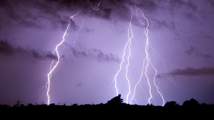 Spanish World Cup team plane struck by lightning on way back from Brazil