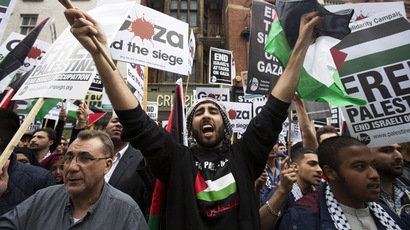 Crowds protest BBC 'biased reporting' on Gaza (PHOTOS, VIDEO)