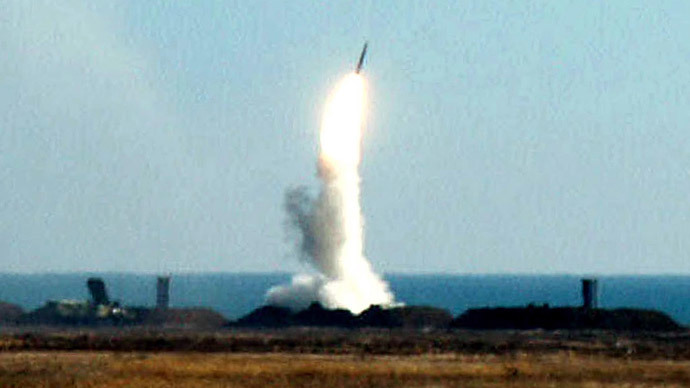 Ukrainian missile complex S-300 shoots a self-guided missile.October 04, 2001.(Reuters / Str )