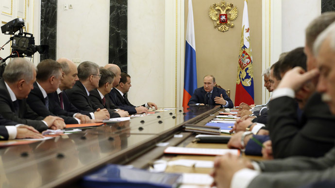 Putin: no plans for ‘tightening screws’ or pressure on civil society