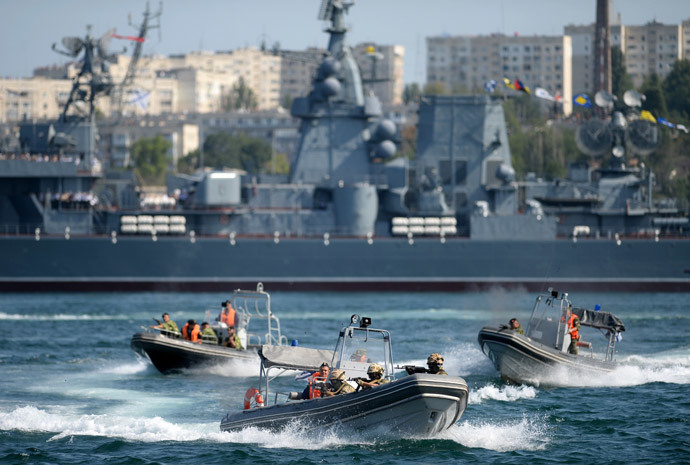 Military sports festival during Russian Navy Day celebrations in Sevastopol.(RIA Novosti / Konstantin Chalabov)