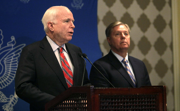 U.S. Senator John McCain and Senator Lindsey Graham (R) (Reuters/Asmaa Waguih)