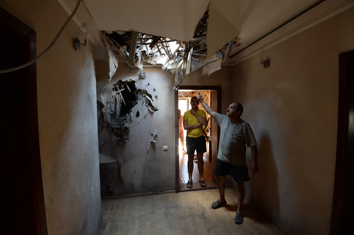 A damaged house in Gorlovka, Eastern Ukraine (RIA Novosti / Mikhail Voskresenskiy)