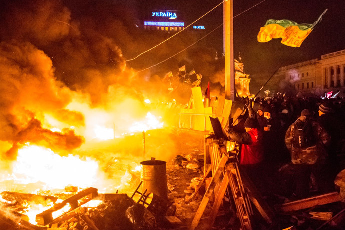 Opposition supporters on Maidan Square in Kiev where clashes between protesters and police began. (RIA Novosti / Andrey Stenin) 