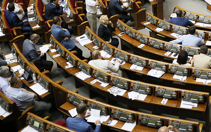 A session of the parliament in Kiev August 14, 2014. (Reuters / Gleb Garanich)