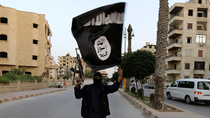 False flag: Kurds clash with Gaza protesters in UK after ‘ISIS’ banner mix-up