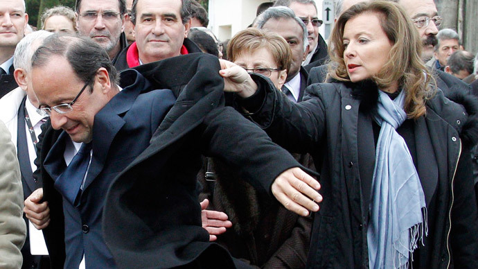 Valerie Trierweiler and Francois Hollande.(Reuters / Regis Duvignau)