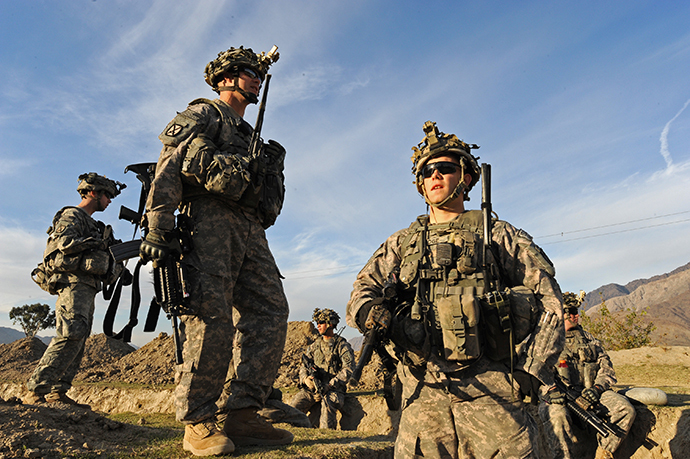 US soldiers from First Batallion, 32nd infantry Regiment 3rd Brigade, 10th Mountain division patrol in Kunar on December 12, 2009. (AFP Photo / Tauseef Mustafa)